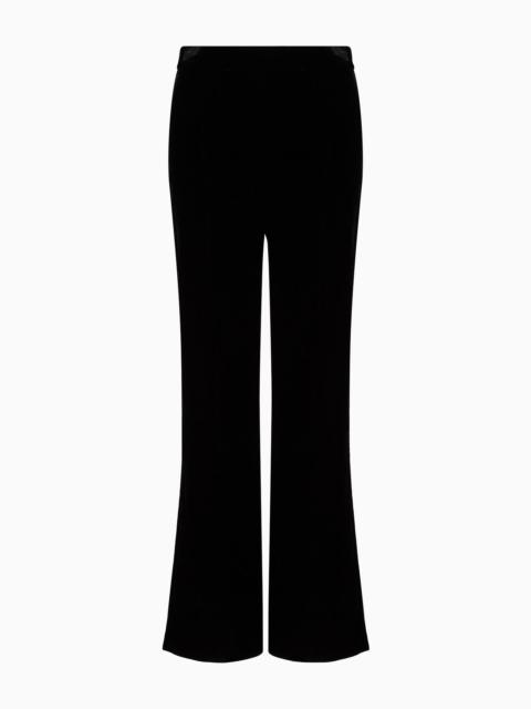 Cropped trousers in velvet