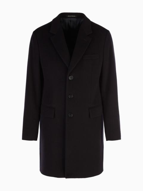 Coat with lapels in beaver cashmere