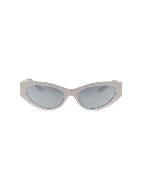 oval-frame sunglasses