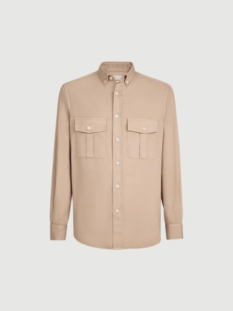 Brunello Cucinelli Garment-dyed easy fit shirt in cotton twill with chest pockets and button-down collar
