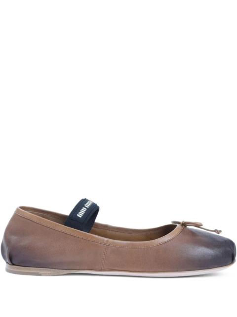 Miu Miu VINTAGE EFFECT LEATHER BALLET FLATS