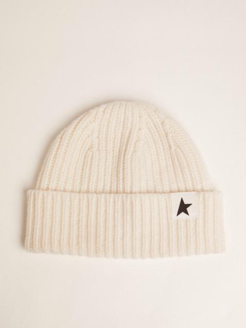 White wool beanie with contrasting black star