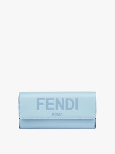 FENDI Continental Fendi Roma wallet fastened with a press stud. Spacious and well organized, with two guss