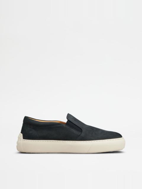 Tod's SLIP-ONS IN NUBUCK - BLUE
