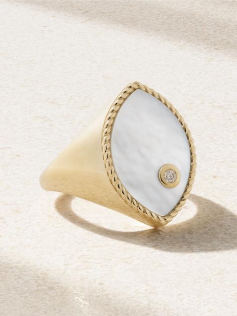 Yvonne Léon Chevalière Marquise 9-karat gold, mother-of-pearl and diamond signet ring White