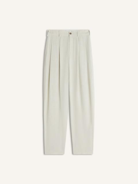 Maison Kitsuné TAILORED PLEATED PANTS