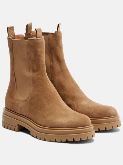 Gianvito Rossi Chester suede Chelsea boots