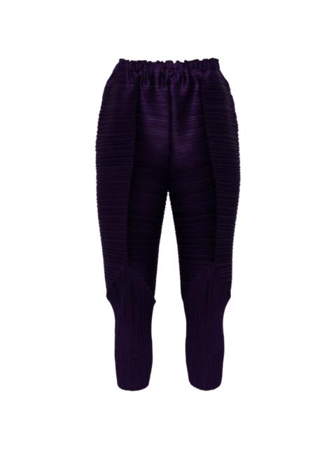 tapered pleated trousers