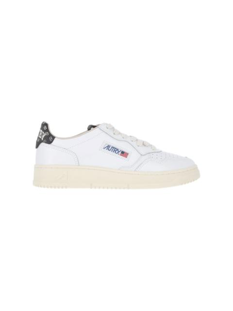 AUTRY SNEAKERS "MEDALIST LOW"