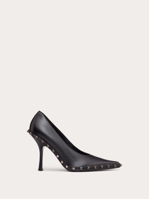 ROCKSTUD PUMPS IN CALFSKIN WITH TONE-ON-TONE STUDS 100MM