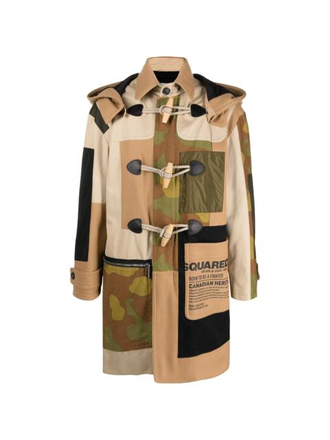 toggle-fastening camouflage-print coat