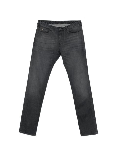 EMPORIO ARMANI logo-plaque faded jeans