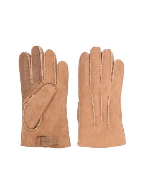 UGG logo-patch sheepskin gloves