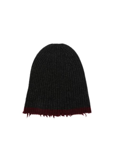 UMA WANG ribbed-knit frayed-hem beanie hat