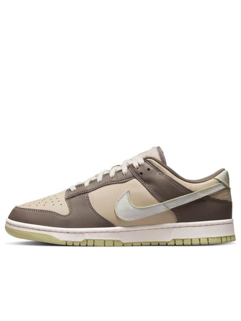 Nike Nike Dunk Low 'Velcro Tongue - Milk Tea' FB4960-210