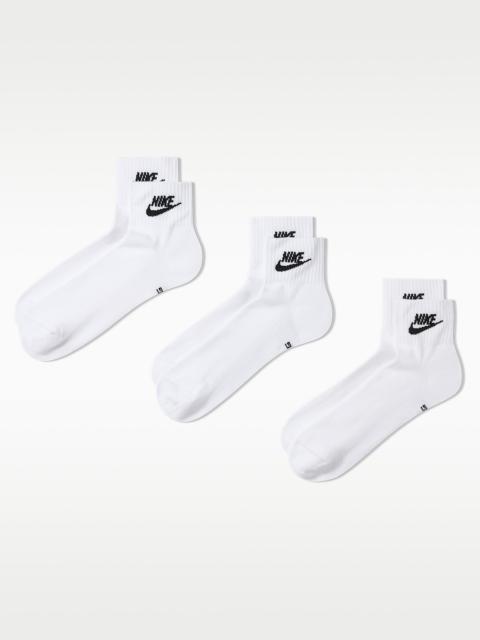 Nike Nike Everyday Essential Ankle Socks (3 Pairs)