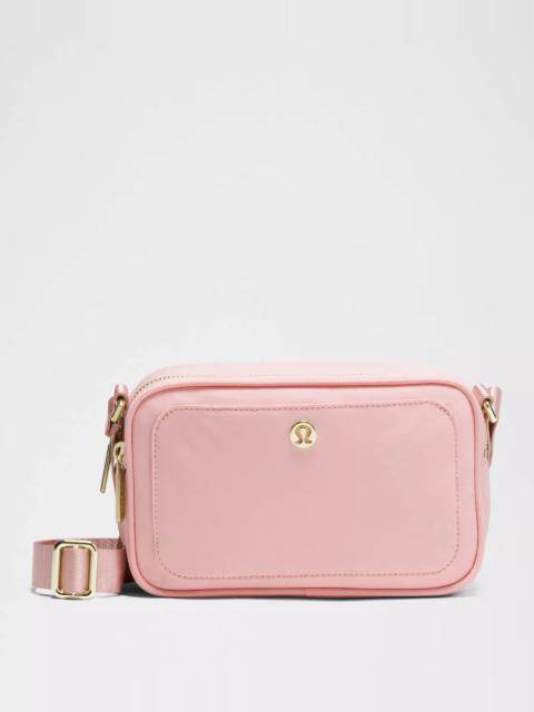 lululemon Crossbody Camera Bag 2L