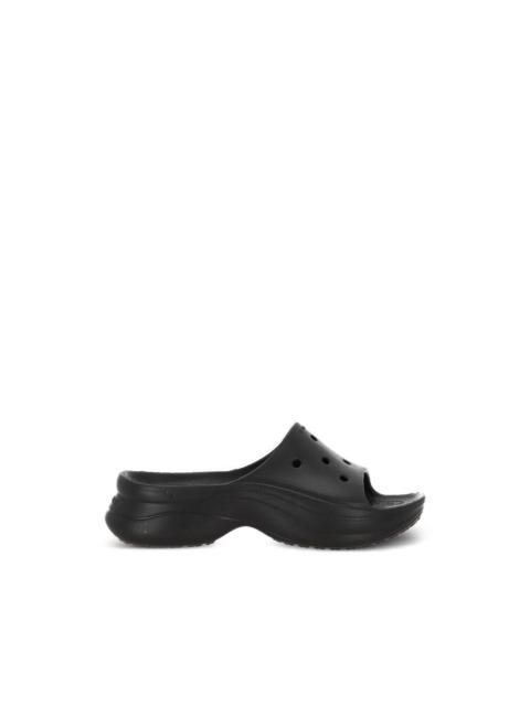 crocs Bae perforated slides