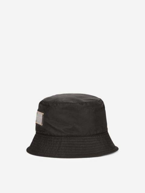 Nylon bucket hat with branded plate