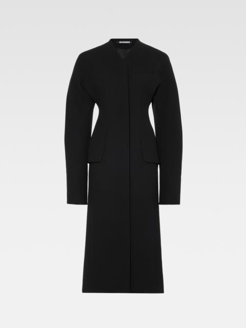 JACQUEMUS Le manteau Ovalo