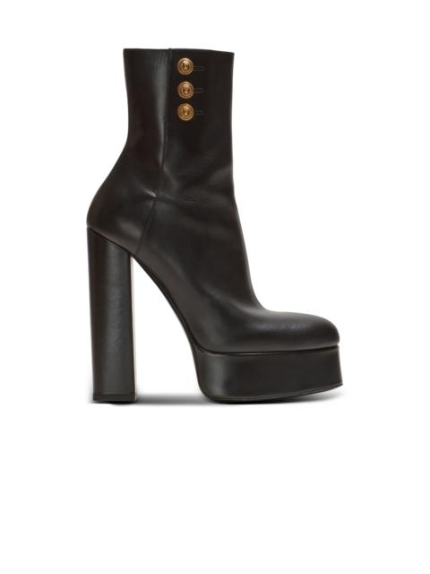 Brune leather ankle boots