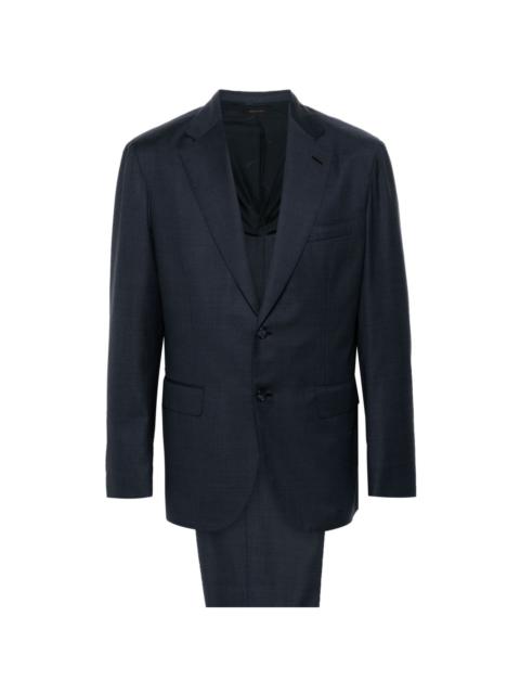 notched-lapels single-breasted suit