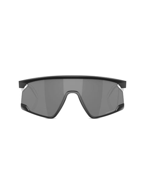 OAKLEY BXTR oversize-frame sunglasses
