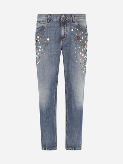 Loose blue wash jeans with crystals