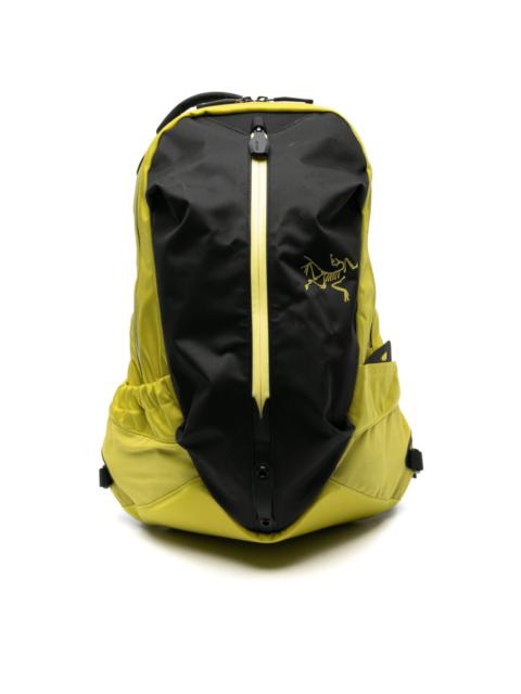 Arc'teryx Arro 16L colour-block backpack
