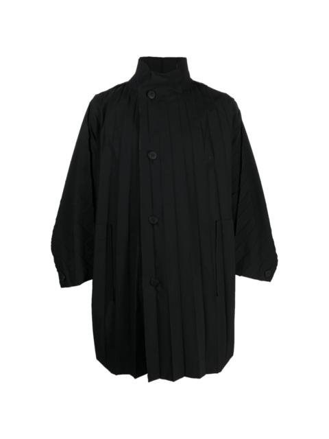 buttoned pleated coat