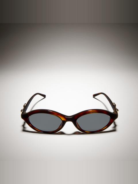 GUCCI GG2215S Oval-frame sunglasses
