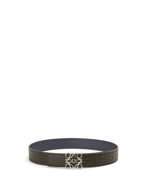 Anagram belt in embossed silk calfskin and smooth calfskin