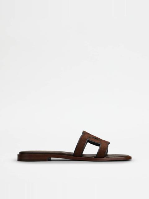 Tod's SANDALS IN SUEDE - BROWN