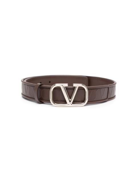 VLogo emboosed leather belt