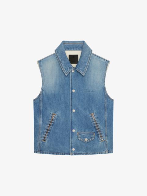 SLEEVELESS JACKET IN DENIM