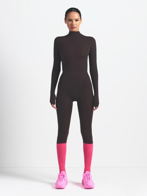 Nike NikeSKIMS Weightless Layers Women's High-Waisted V-Panel Leggings