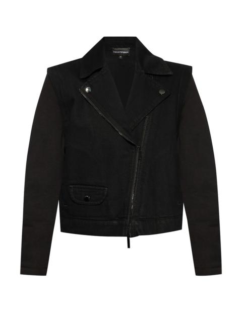 Jacket with detachable sleeves