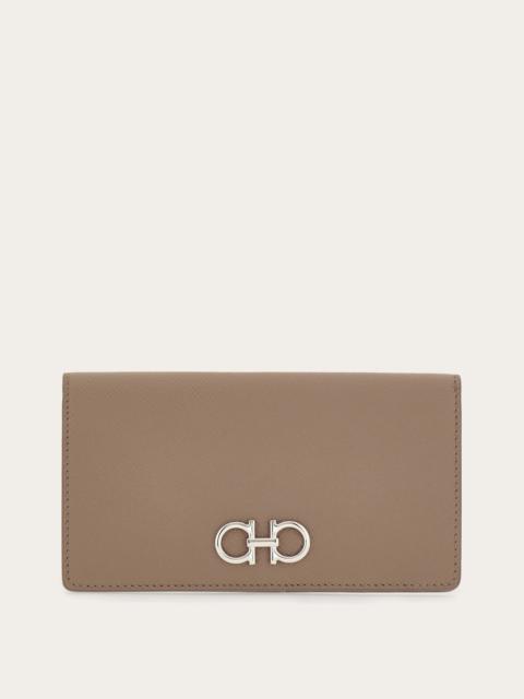 FERRAGAMO Gancini wallet