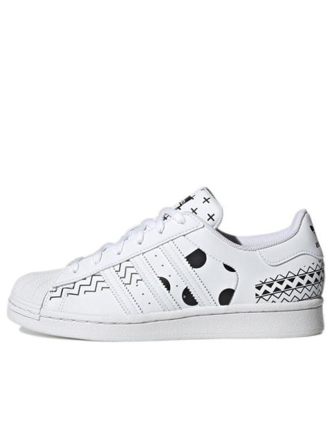 adidas (WMNS) adidas originals Superstar Sneakers Black/White GW3309