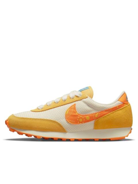 Nike (WMNS) 나이키 데이브 'Paisley Swoosh - Pale Ivory Magma Orange' DJ4667-113
