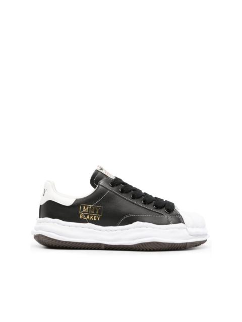 Peterson logo-patch leather sneakers