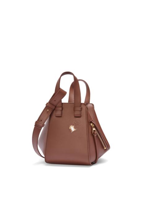 Loewe Hamster compact Hammock bag in nappa calfskin | REVERSIBLE