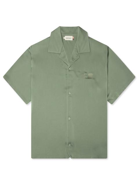 HONOR THE GIFT SATIN CHEST LOGO CAMP COLLAR - SAGE