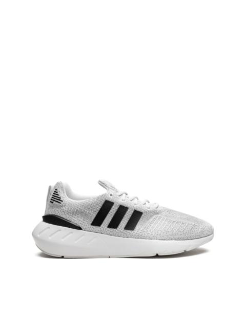 adidas 스위프트 런 22 로우탑 스니커즈