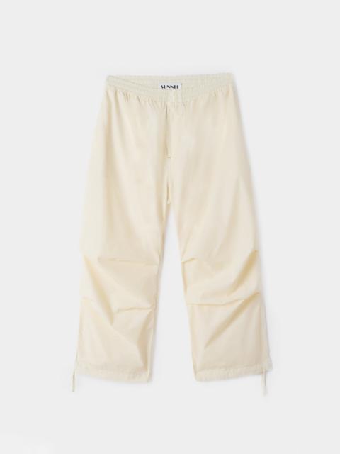 SUNNEI ELASTIC PANTS WITH DARTS / cream