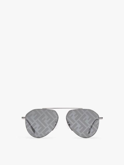 FENDI Gold-colored sunglasses