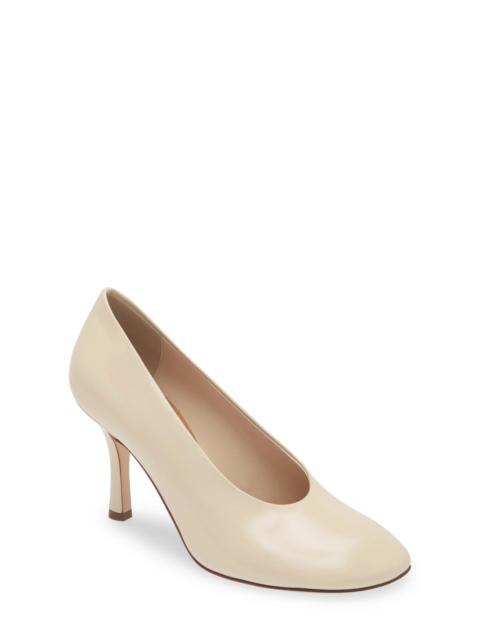 Burberry Rounded Toe Pump