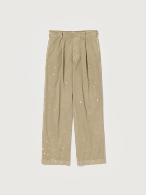 AURALEE GARMENT-DYED FINX LIGHT CHINO ONE-TUCK WIDE PANTS