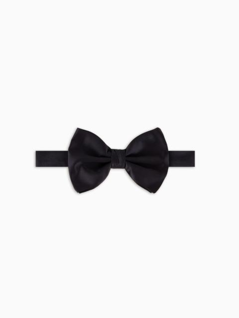 GIORGIO ARMANI Giorgio’s silk bow tie