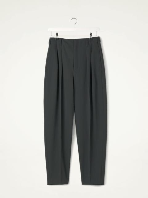 Lemaire PLEATED TAPERED PANTS
WOOL GABARDINE